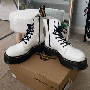 platform jadon doc martens